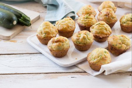 Bocaditos de calabacín y salchicha
