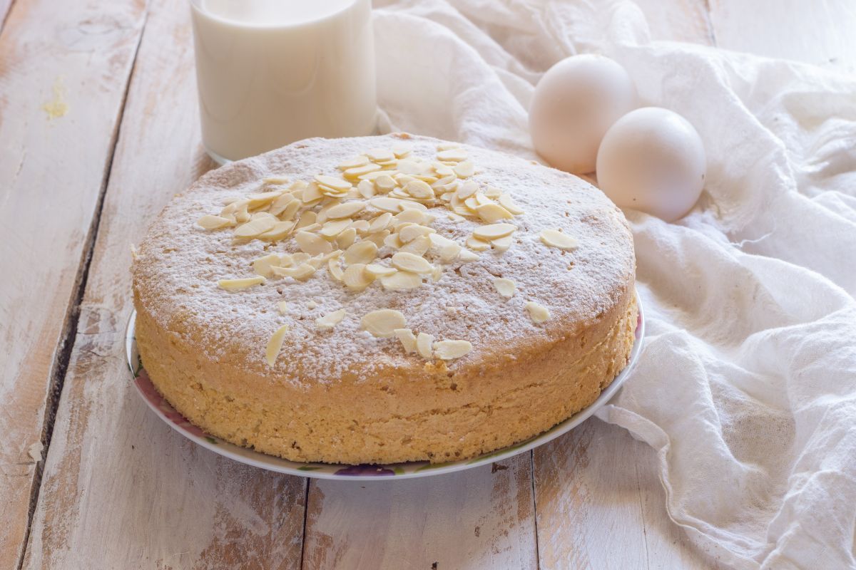 Tarta de leche de almendra sin huevos