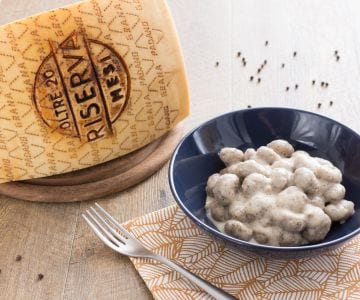 Ñoquis de trigo sarraceno al Grana Padano y pimienta