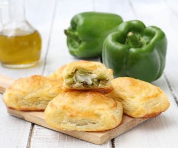 Hojaldres de pimientos y gorgonzola