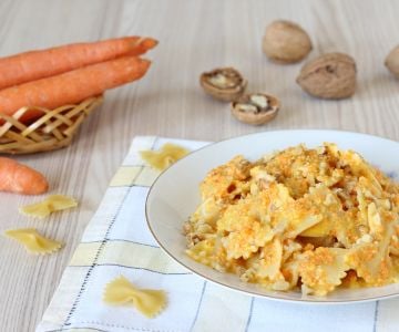 Farfalle con pesto de zanahorias