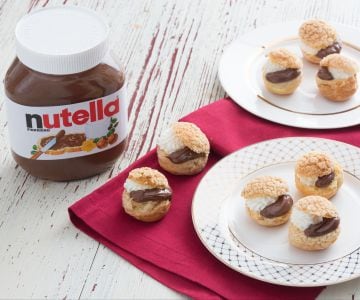 Profiteroles craquelin con Chantilly y Nutella®