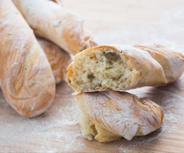 Panecillos con aceitunas
