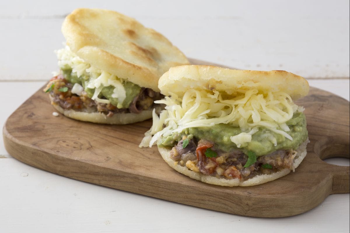 Arepas rellenas de carne