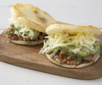 Arepas rellenas de carne