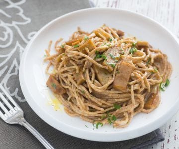 Espaguetis integrales con falso guanciale