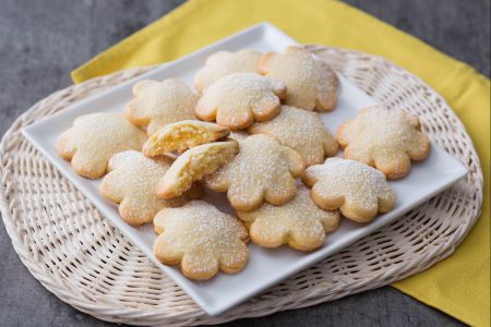 Florecitas de masa quebrada rellenas