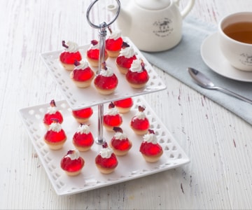 Financier con gelé de fresa