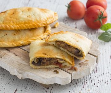 ‘Mpanate rellenas de caponata