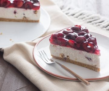 Tarta de queso con cerezas