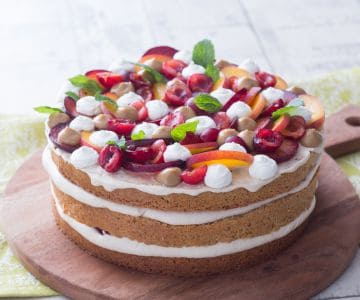 Tarta de verano con bizcocho integral
