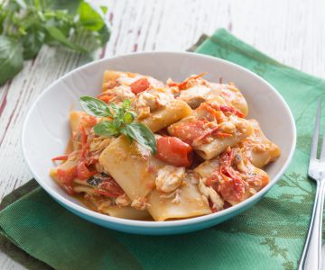 Paccheri con salsa de cabracho