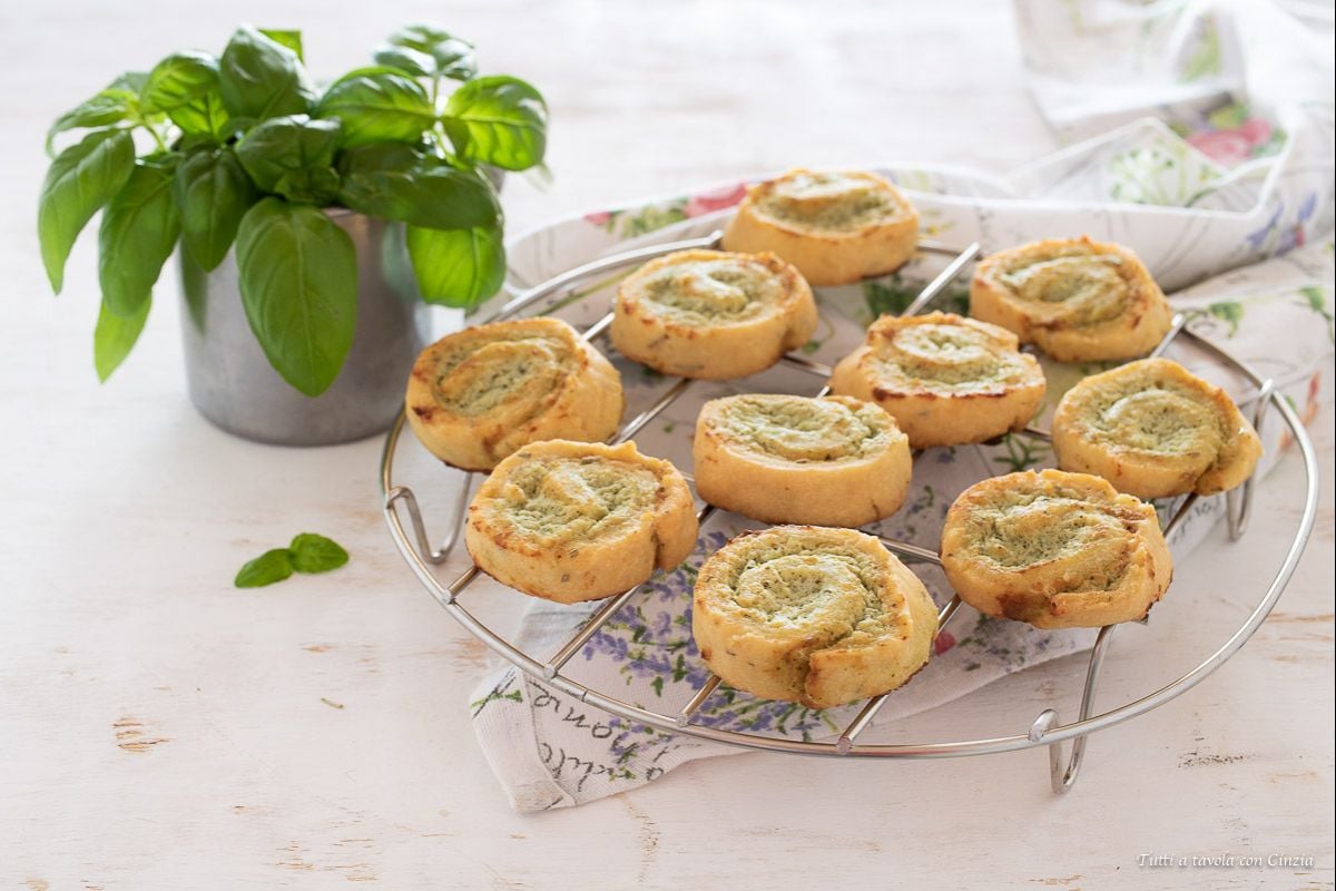 Rollos de masa quebrada salada