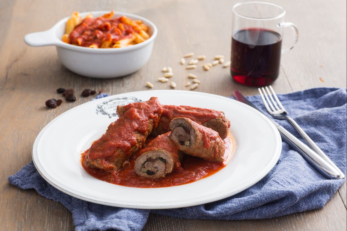 Braciolas napolitanas con salsa