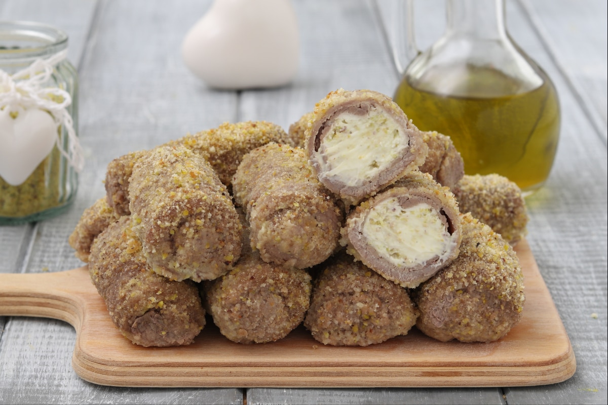 Rollitos de carne con pistacho