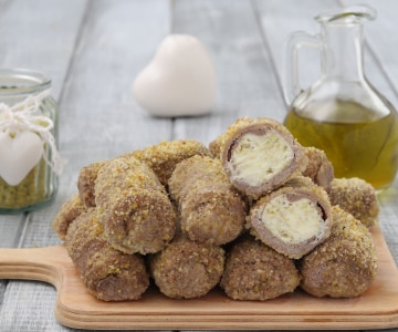 Rollitos de carne con pistacho