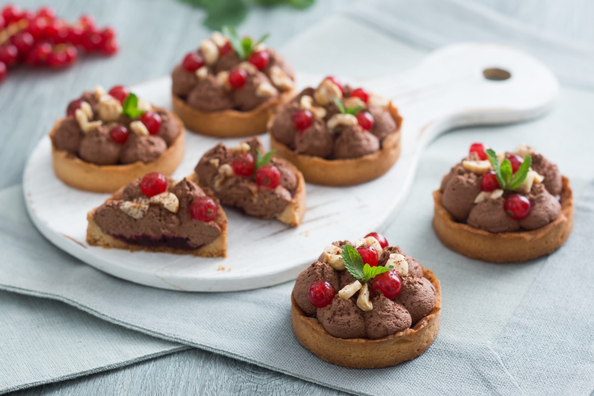 Tartaletas con namelaka de chocolate fondente