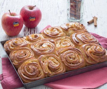 Rollos de canela con manzanas