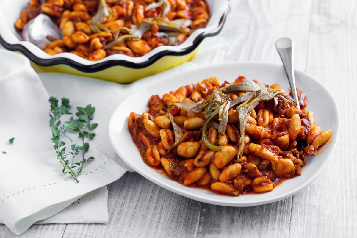 Pasta con ragú de alcachofas
