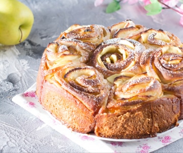 Tarta de rosas con manzanas