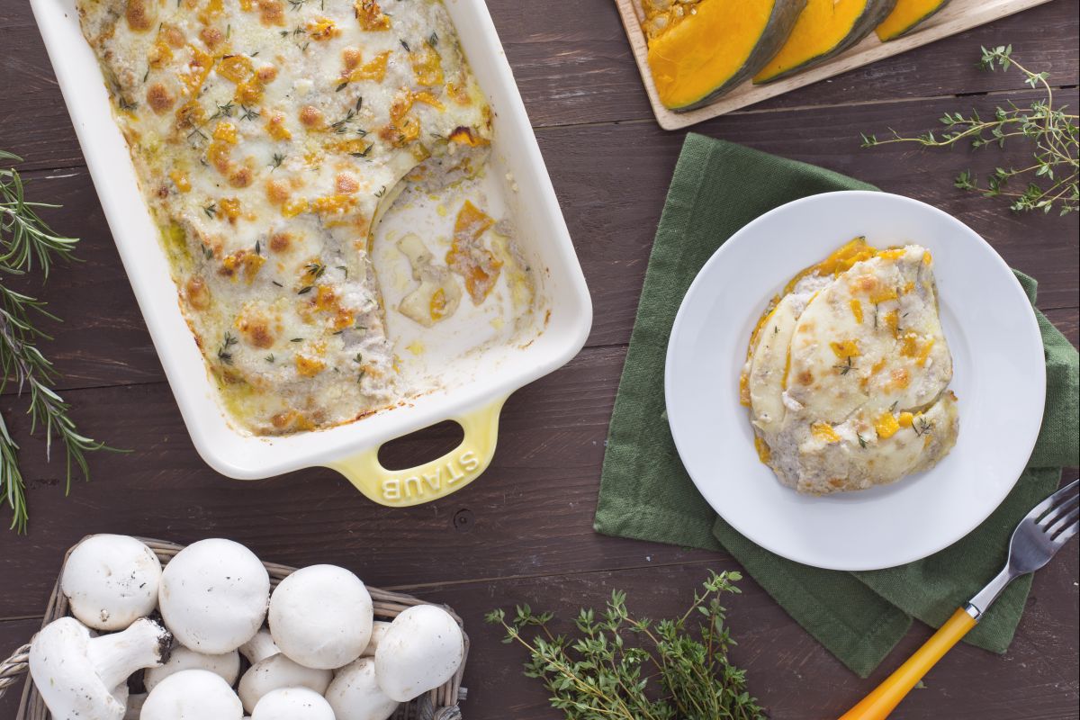 Lasaña de calabaza con crema de setas y scamorza