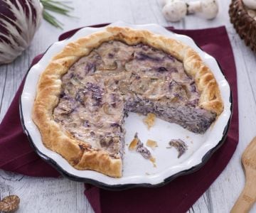 Tarta salada de setas y radicchio