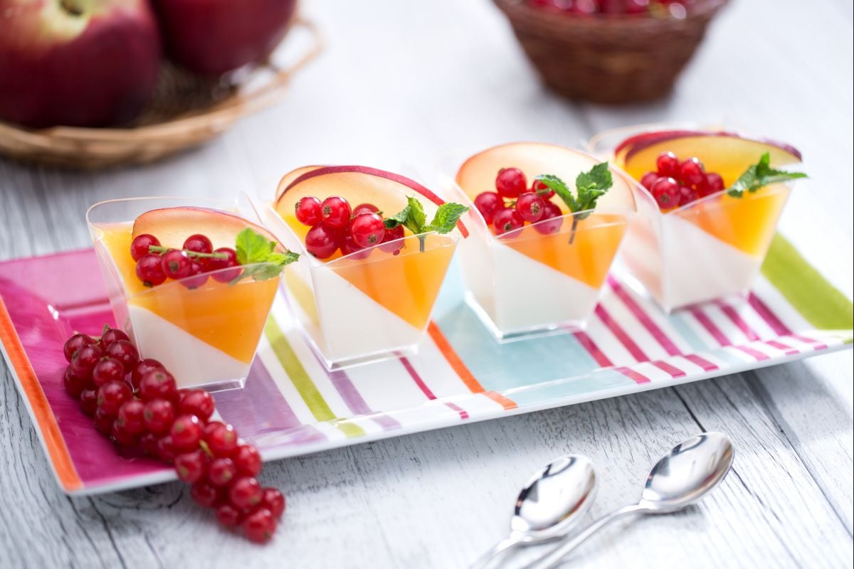 Panna cotta de yogur con gelatina de melocotón