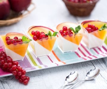 Panna cotta de yogur con gelatina de melocotón