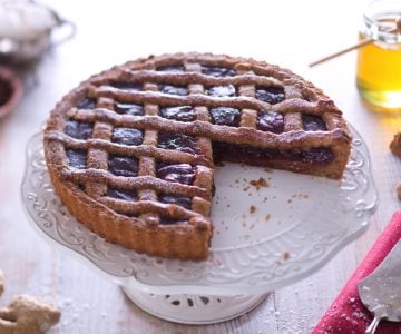 Tarta especiada con mermelada de fresas