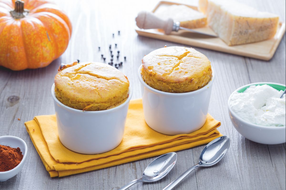 Soufflé de calabaza y pimentón con crema de burrata