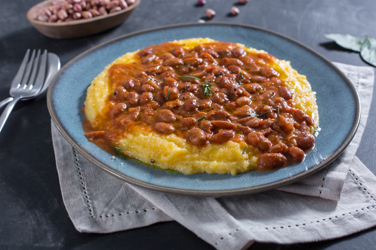 Polenta y alubias