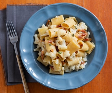 Pasta coliflor y guanciale