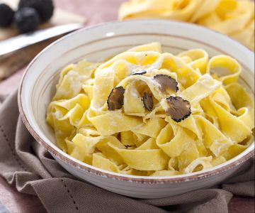 Pappardelle con trufa y crema de mascarpone