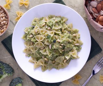 Pasta con pesto de brócoli