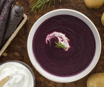 Crema de zanahorias moradas