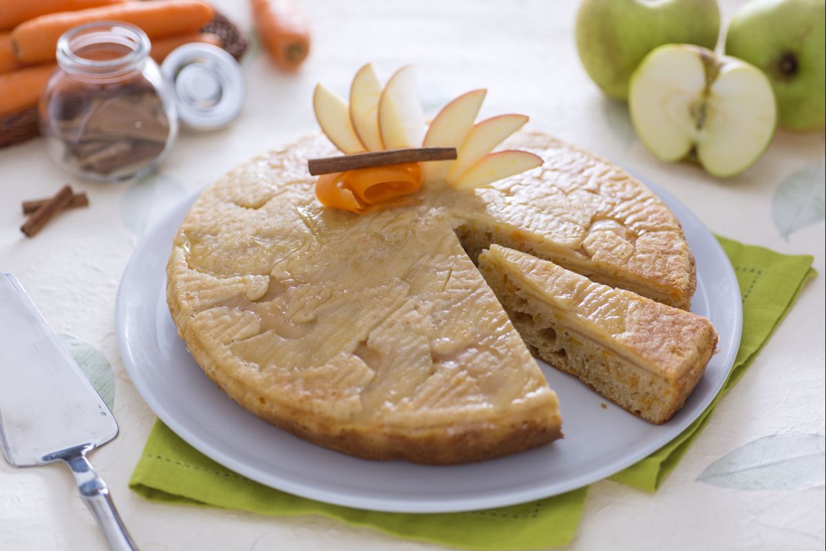Tarta de manzana y zanahoria