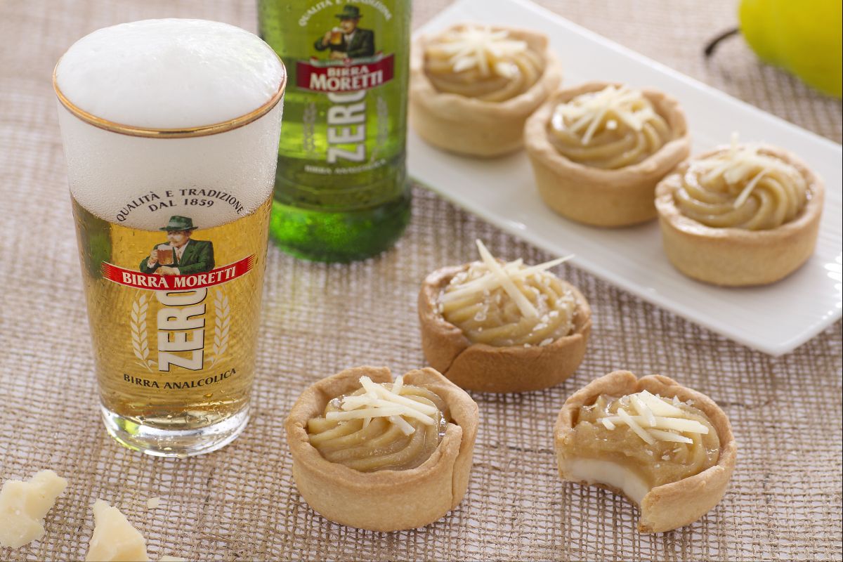 Vasitos de cerveza con crema de parmesano