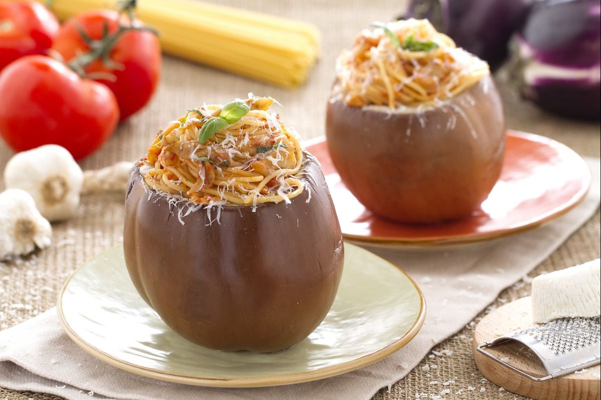 Berenjenas rellenas de espaguetis a la norma