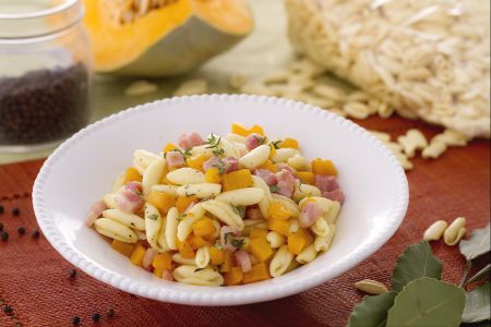 Cavatelli con panceta y calabaza