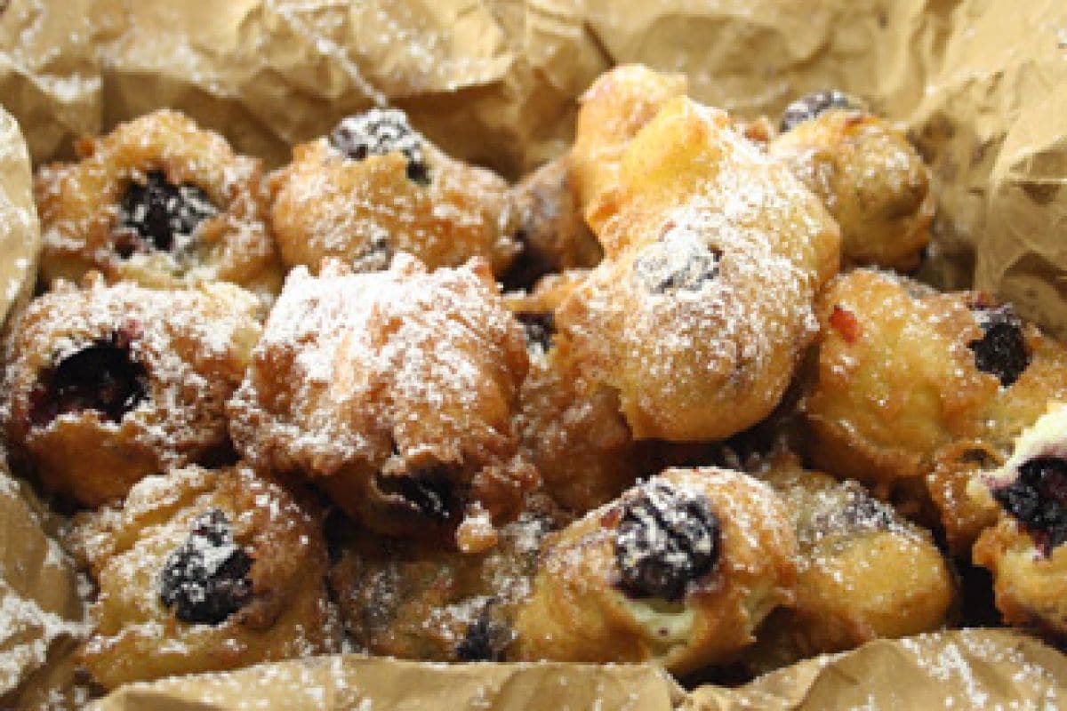 Buñuelos de uva fresa con Brandy y canela
