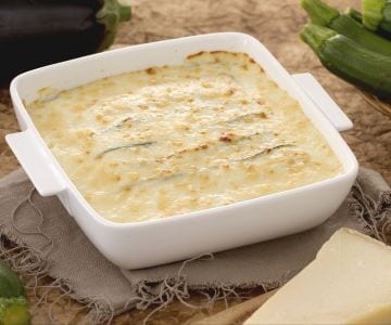 Parmigiana blanca de verduras y parmesano