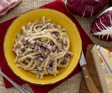 Scialatielli con radicchio y fondue de Montasio