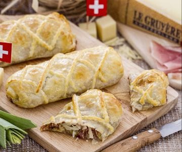 Mini strudel con puerro, speck y Gruyère