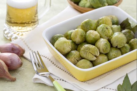 Coles de Bruselas estofadas a la cerveza