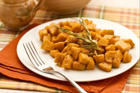 Calabaza salteada con romero y vino blanco