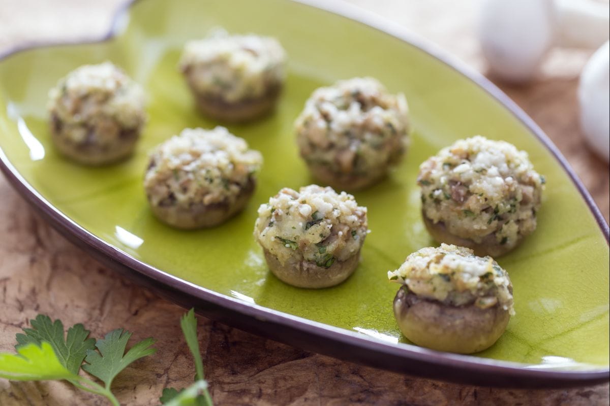 Cabezas de champiñones rellenas