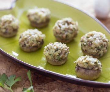 Cabezas de champiñones rellenas