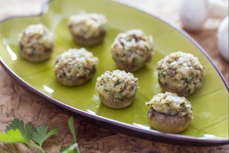 Cabezas de champiñones rellenas