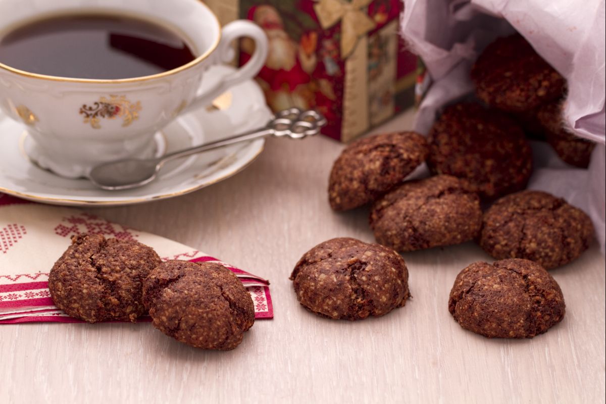 Galletitas especiadas con chocolate y almendras