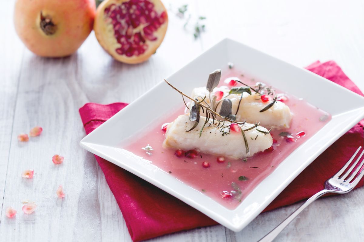 Bacalao con salsa de granada